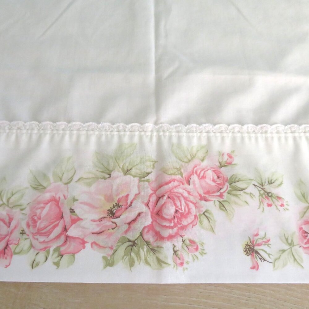 Vintage Springmaid Standard Pillowcase 1 Floral Edge Design Made in USA